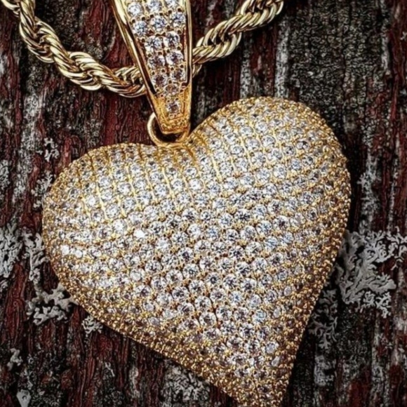 🔥 STUNNING CUPIC ZIRCONIA HEART NECKLACE - Picture 2 of 3